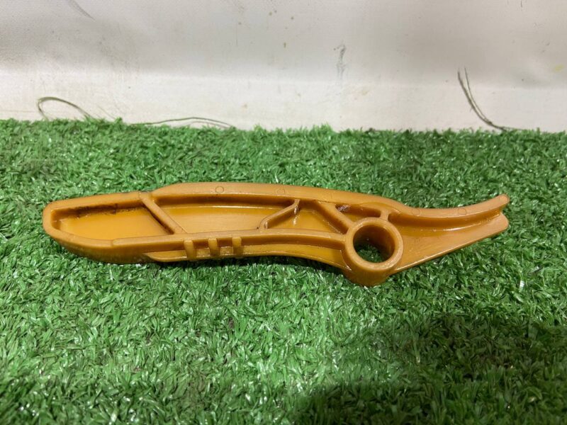 LR091745 Timing chain guide Land Rover Discovery Sport L550 (2015-) used cost 15 € in stock 1 pcs.