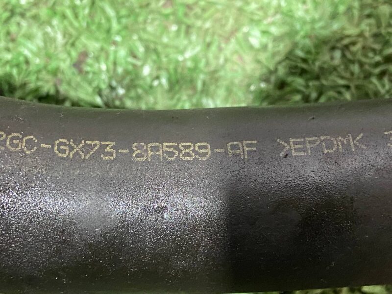 LR091776 Radiator nozzle (radiator pump) Range Rover Velar L560 (2018-) Used cost 20 € in stock 4 pcs.