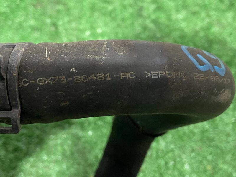 LR091817 Radiator Hose (Intermediate Heat Exchanger Outlet) Range Rover Velar L560 (2018-) Used - Image 12