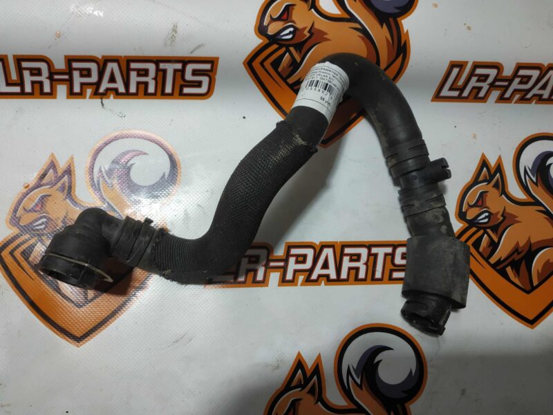 LR091817 Radiator Hose (Intermediate Heat Exchanger Outlet) Range Rover Velar L560 (2018-) Used cost 30 € in stock 2 pcs.