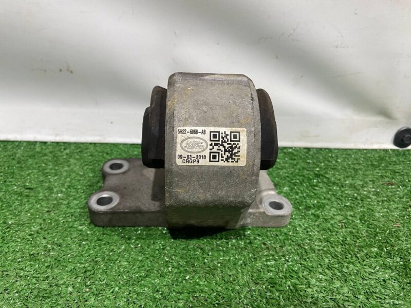 LR092039 Gearbox mount cushion Range Rover Sport L494 (2014-2022) Used cost 25 € in stock 2 pcs.