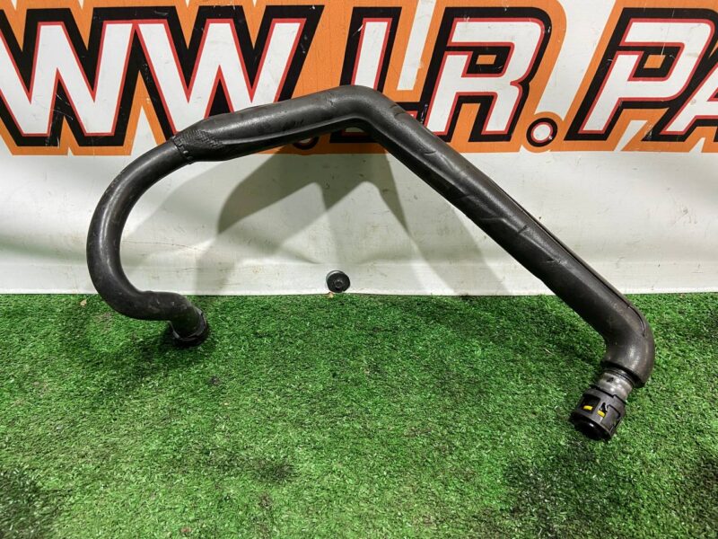 LR092071 Breather pipe Land Rover Discovery 5 L462 (2017-) used cost 43 € in stock 3 pcs.