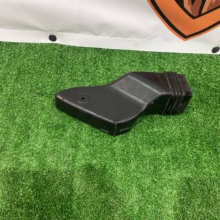 LR092338 Branch pipe to the air filter left Range Rover Velar L560 (2018-) used cost 30 € in stock 9 pcs.