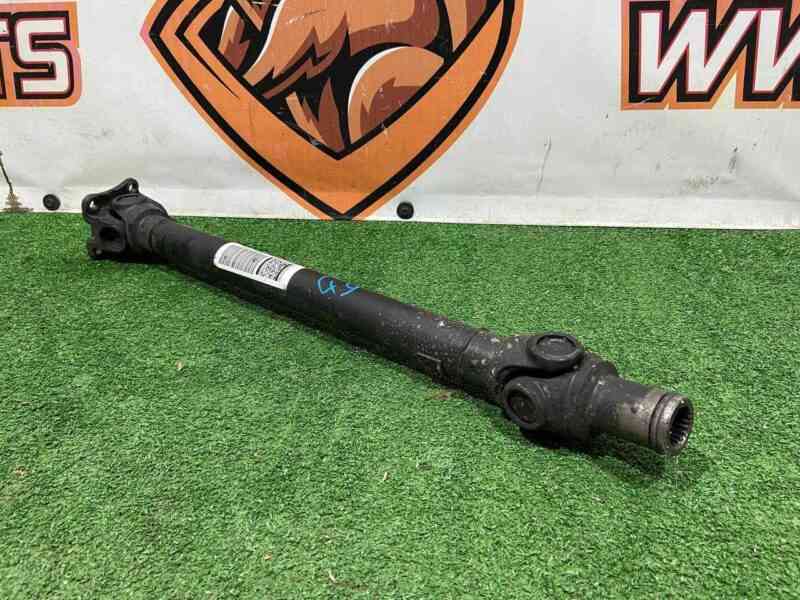 LR092700 Front propeller shaft Range Rover Velar L560 (2018-) USED - Image 14
