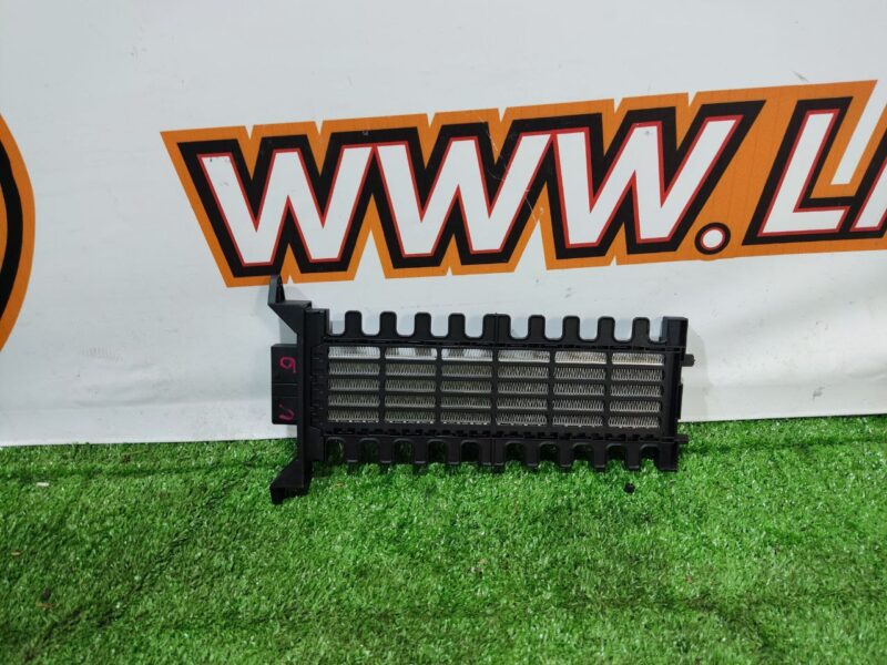 LR093035 Electric heater Range Rover Velar L560 (2018-) Used cost 90 € in stock 1 pcs.