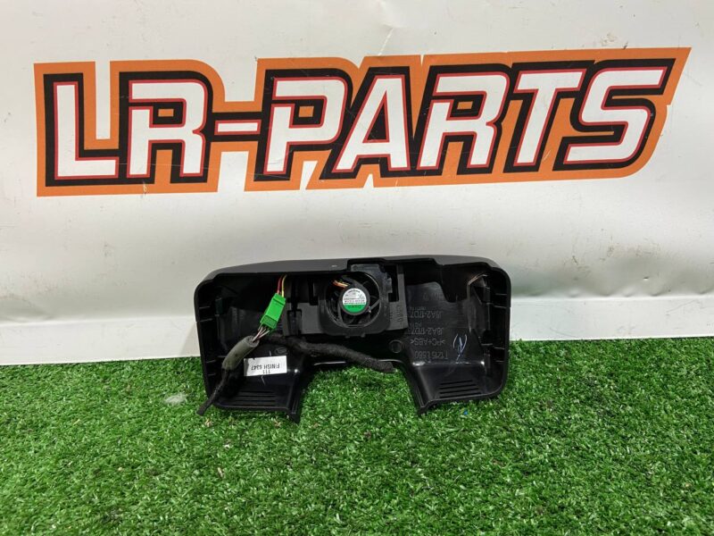 LR093117 Rear view mirror trim Range Rover Velar L560 (2018-) Used cost 35 € in stock 1 pcs.