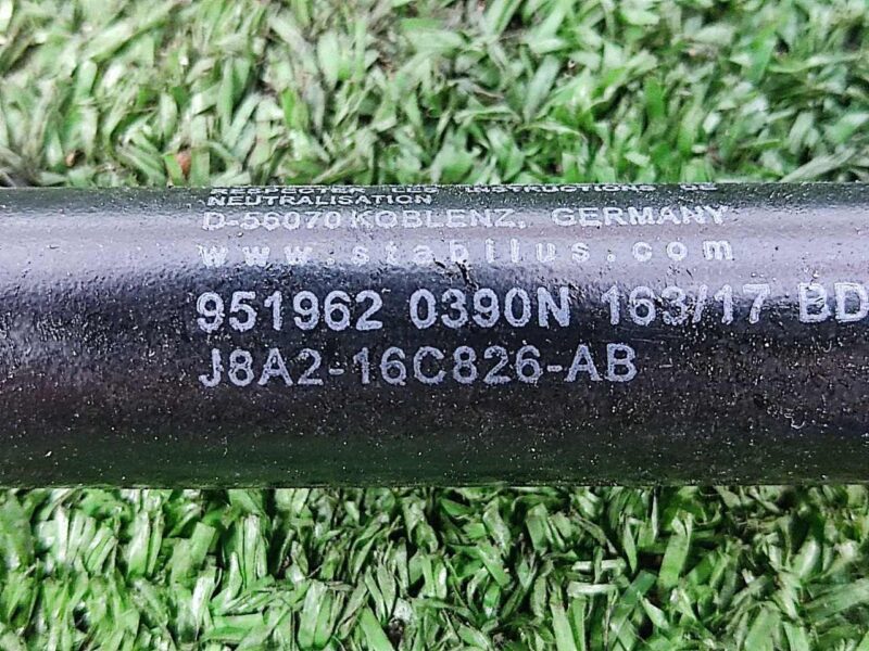 LR093402 Hood shock absorber Range Rover Velar L560 (2018-) Used cost 21 € in stock 6 pcs.