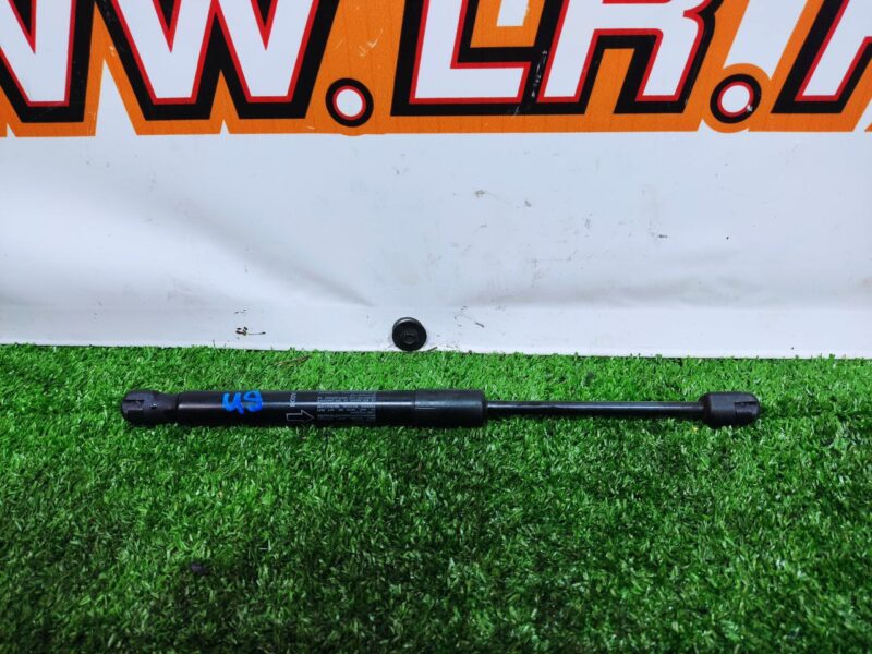 LR093402 Hood shock absorber Range Rover Velar L560 (2018-) Used cost 21 € in stock 6 pcs.