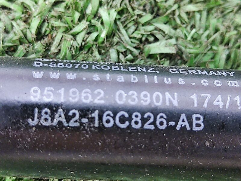 LR093402 Hood shock absorber Range Rover Velar L560 (2018-) Used cost 21 € in stock 6 pcs.
