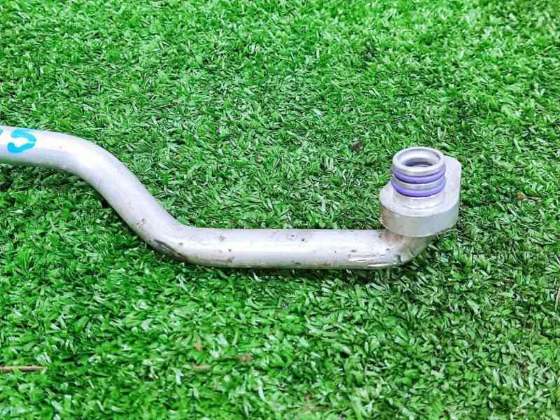 LR093853 Air Conditioning Pipe Range Rover Velar L560 (2018-) Used cost 50 € in stock 7 pcs.