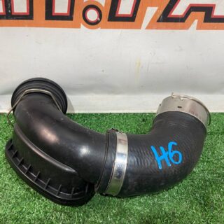 LR094067 Intercooler pipe Land Rover Discovery Sport L550 (2015-) Used cost 75 € in stock 1 pcs.