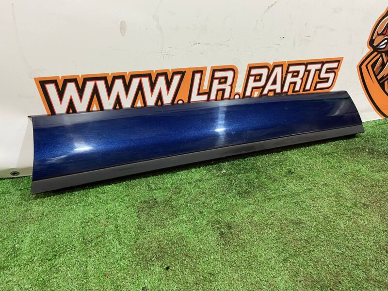 LR094272 Front right door molding for Range Rover Evoque L538 (2012-2018) Used cost 60 € in stock 1 pcs.