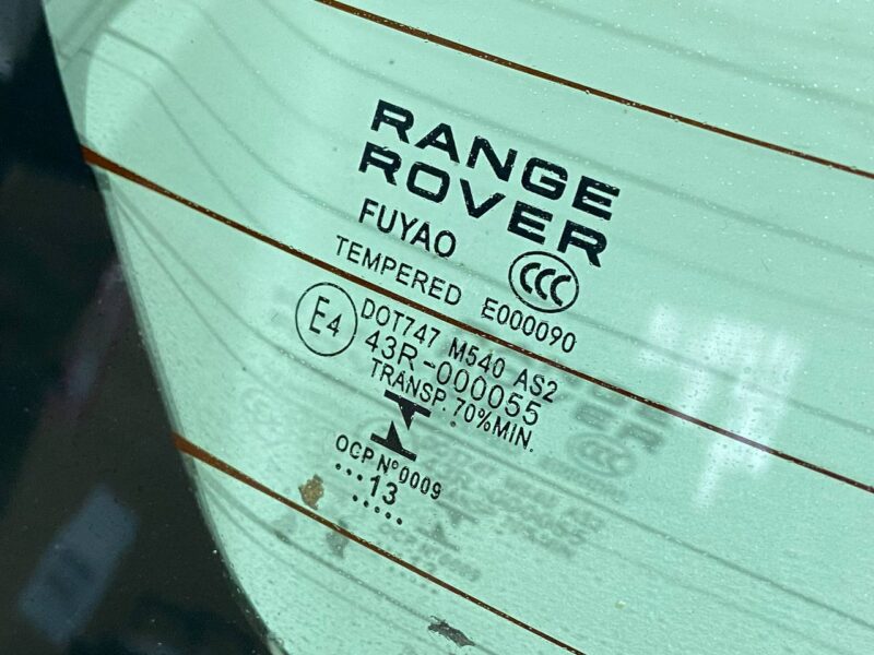 LR094294 Upper trunk lid Range Rover L405 (2013-2021) Used cost 600 € in stock 4 pcs.