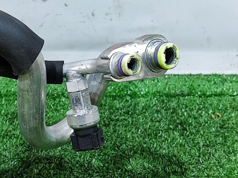LR094351 Air Conditioning Pipe Land Rover Discovery Sport L550 (2015-) Used cost 100 € in stock 5 pcs.