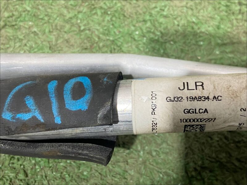LR094351 Air Conditioning Pipe Land Rover Discovery Sport L550 (2015-) Used cost 100 € in stock 5 pcs.