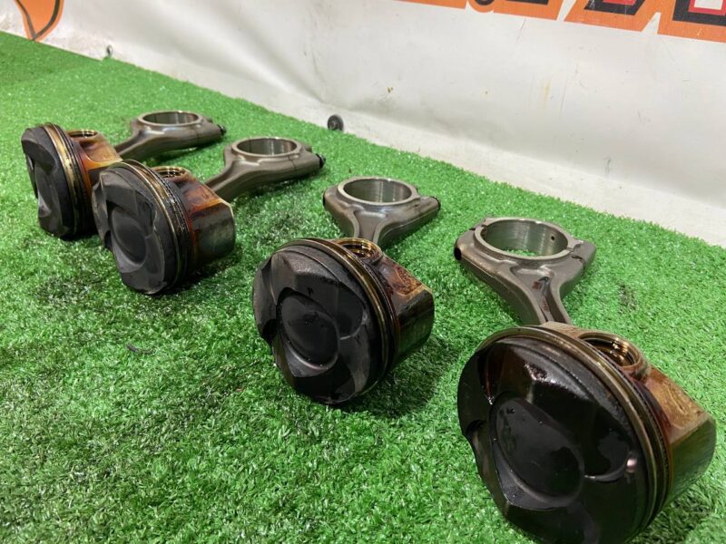 LR094408.1 Piston 2.0IE AJ200P Land Rover Discovery Sport L550 (2015-) Used cost 100 € in stock 4 pcs.
