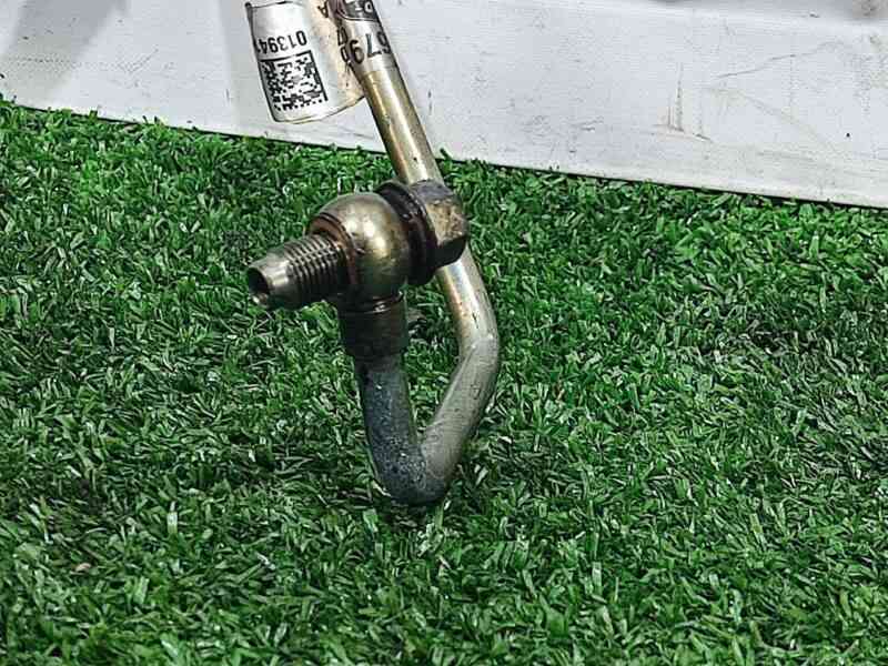 LR094529 Oil supply pipeline Land Rover Discovery Sport L550 (2015-) Used cost 25 € in stock 1 pcs.