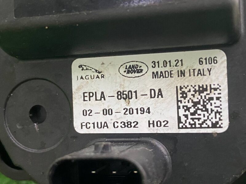 LR095160 Additional cooling system pump Range Rover Sport L494 (2014-2022) Used cost 70 € in stock 6 pcs.