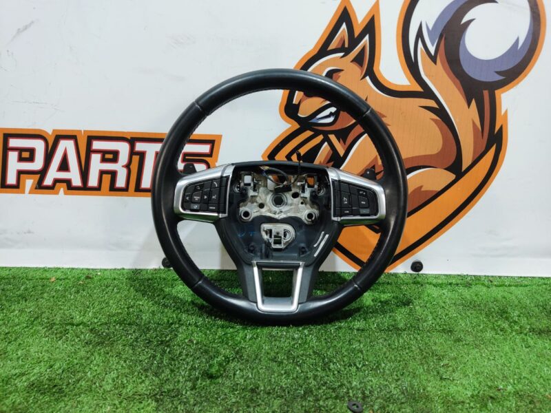 LR095540 Steering wheel buttons right LAND ROVER DISCOVERY SPORT (L550) 2015- Used cost 50 € in stock 1 pcs.