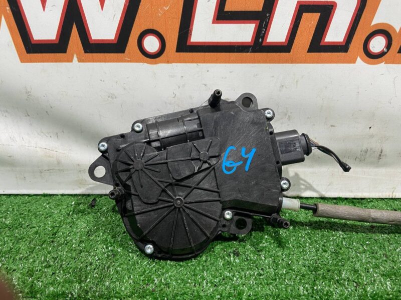 LR095548 Electric motor left rear lower lyada Range Rover L405 (2013-2021) used cost 45 € in stock 7 pcs.