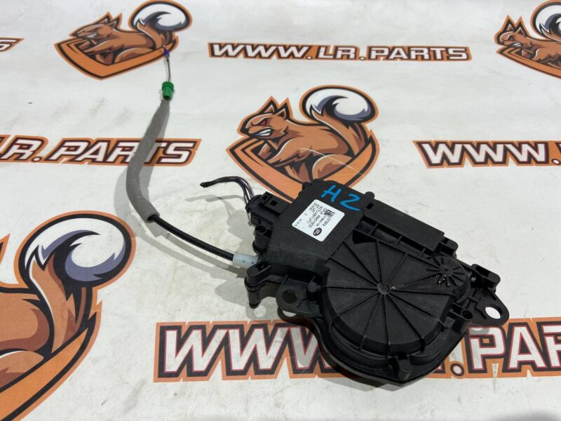 LR095548 Electric motor left rear lower lyada Range Rover L405 (2013-2021) used cost 45 € in stock 7 pcs.