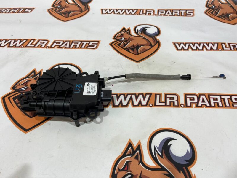 LR095549 Trunk lid lock electric Range Rover L405 Used cost 40 € in stock 9 pcs.