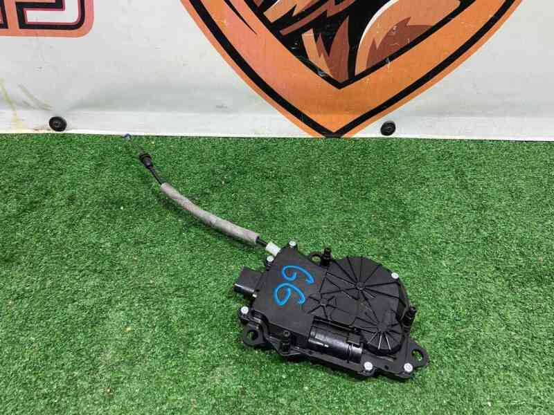 LR095549 Trunk lid lock electric Range Rover L405 Used - Image 14