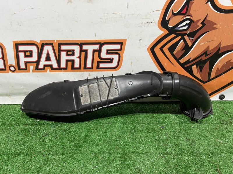 LR095884 Air duct left Land Rover Discovery 5 L462 (2017-) USED - Image 15