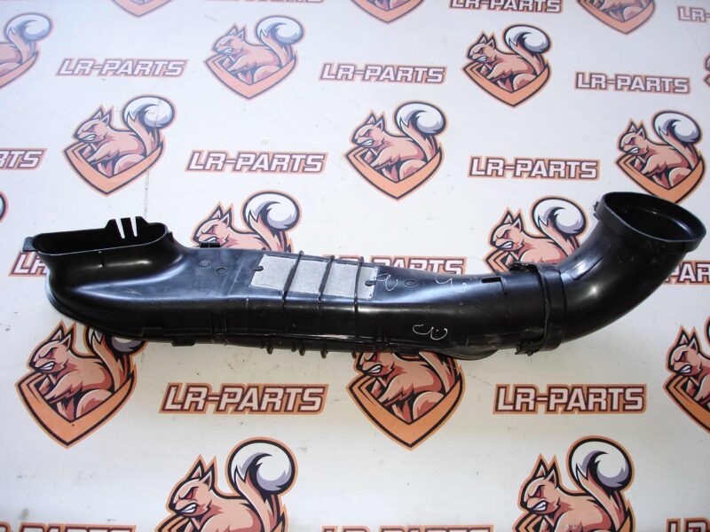 LR095884 Air duct left Land Rover Discovery 5 L462 (2017-) USED cost 78 € in stock 1 pcs.
