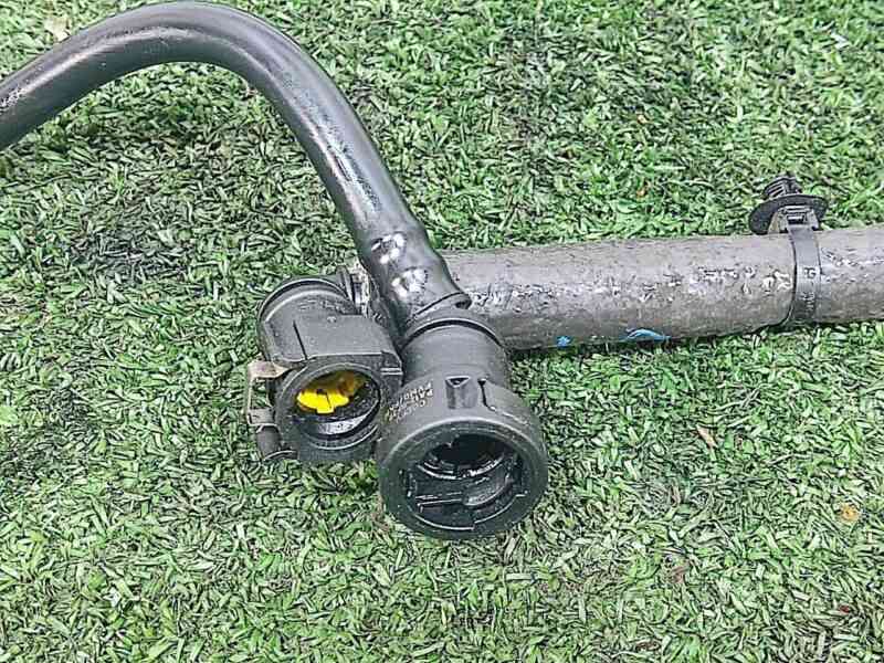 LR096552 Fuel line from filter to pump medium Land Rover Discovery Sport L550 (2015-) Used cost 15 € in stock 1 pcs.