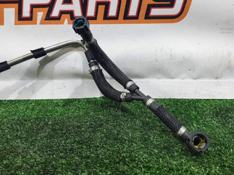 LR096553 Fuel tube Land Rover Discovery Sport L550 (2015-) Used cost 25 € in stock 1 pcs.