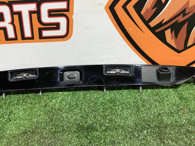 LR096627 Trunk lid trim Range Rover Evoque L538 (2012-2018) Used cost 200 € in stock 1 pcs.