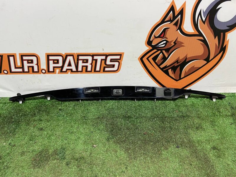 LR096627 Trunk lid trim Range Rover Evoque L538 (2012-2018) Used cost 200 € in stock 1 pcs.