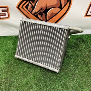 LR097253 Radiator of the stove Land Rover Discovery Sport L550 (2015-) Used cost 25,49 € in stock 3 pcs.
