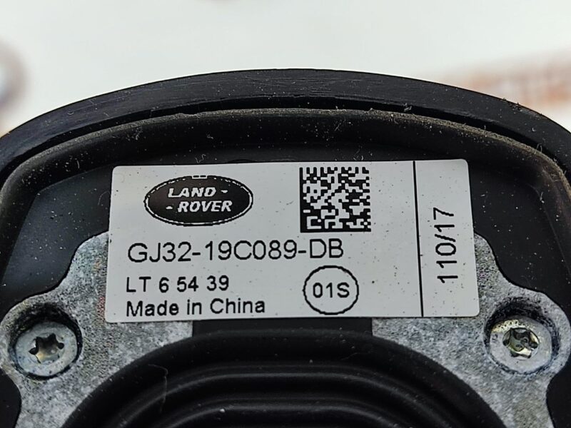 LR097274 Antenna fin Land Rover Discovery Sport L550 (2015-) Used cost 40 € in stock 3 pcs.