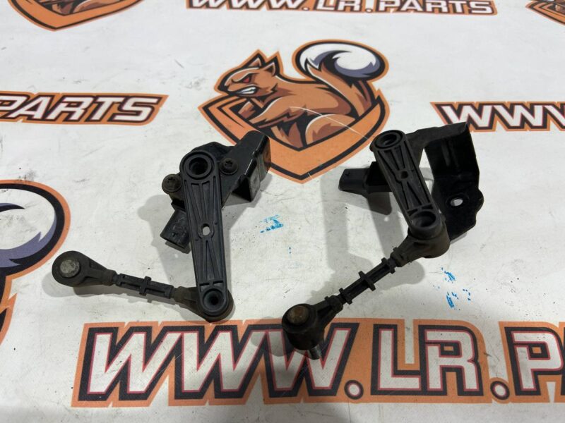 LR098914 Front suspension height sensor Land Rover Discovery 5 L462 (2017-) Used - Image 22
