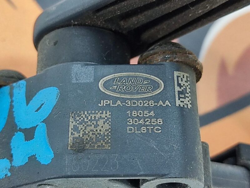 LR098914 Front suspension height sensor Land Rover Discovery 5 L462 (2017-) Used cost 40 € in stock 10 pcs.