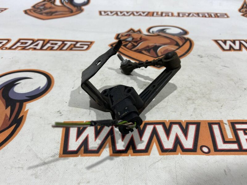 LR098915 Rear Suspension Height Level Sensor Land Rover Discovery 5 L462 (2017-) Used - Image 23