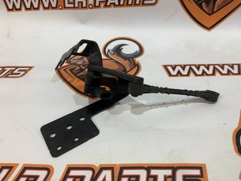 LR098915 Rear Suspension Height Level Sensor Land Rover Discovery 5 L462 (2017-) Used - Image 33
