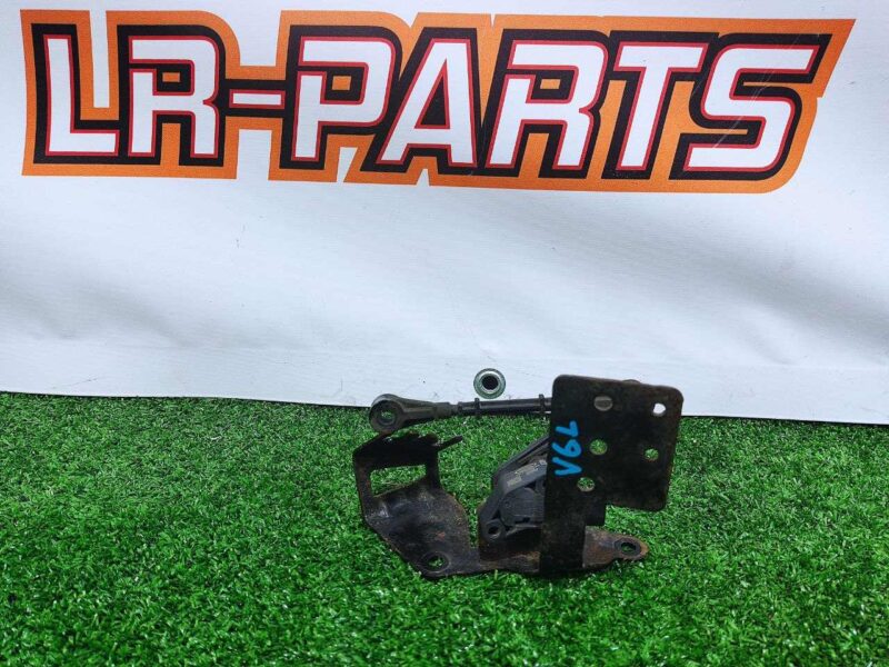 LR098915 Rear Suspension Height Level Sensor Land Rover Discovery 5 L462 (2017-) Used cost 32 € in stock 9 pcs.