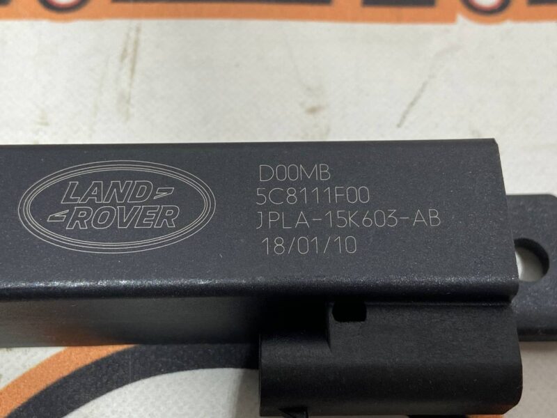 LR099137 Keyless access antenna module LAND ROVER DISCOVERY 5 Used - Image 13