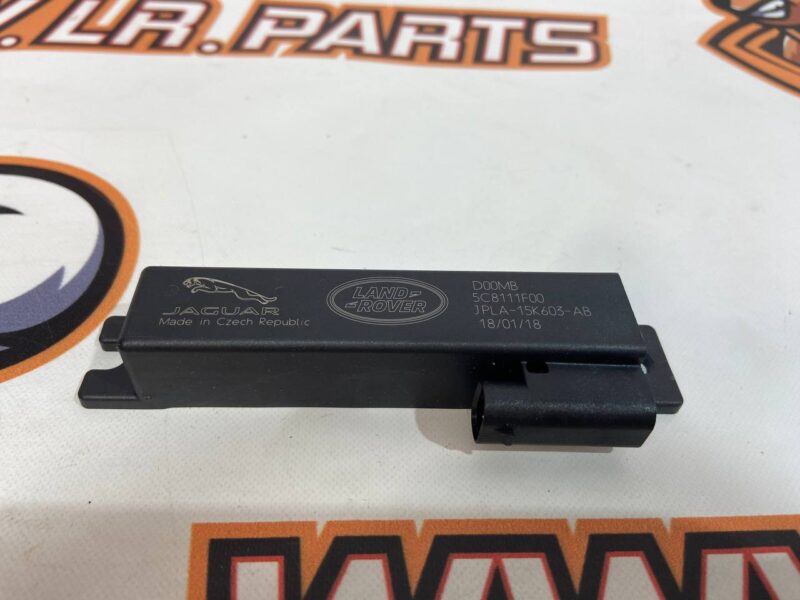 LR099137 Keyless access antenna module LAND ROVER DISCOVERY 5 Used - Image 14