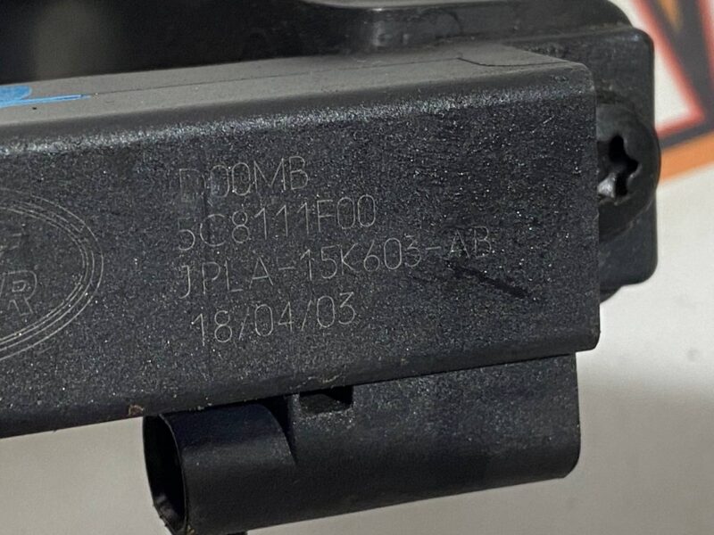 LR099137 Keyless access antenna module LAND ROVER DISCOVERY 5 Used - Image 19