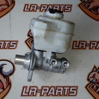 LR099178 The main brake cylinder of LAND ROVER DISCOVERY 5 Used cost 46 € in stock 9 pcs.