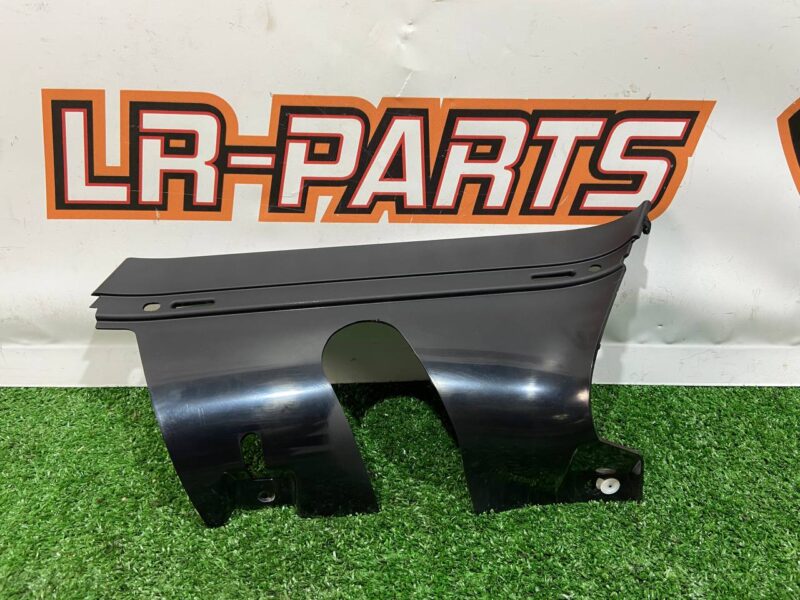 LR099659 Cabin rack moling inner left RANGE ROVER (L405) 2013- Used cost 50 € in stock 1 pcs.