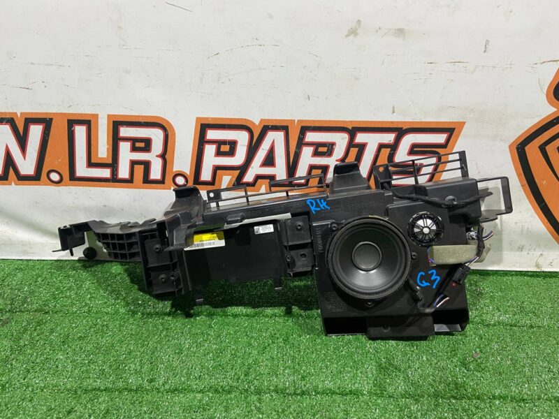 LR100494 Trunk panel support right Range Rover Sport L494 (2014-2022) Used cost 40 € in stock 1 pcs.