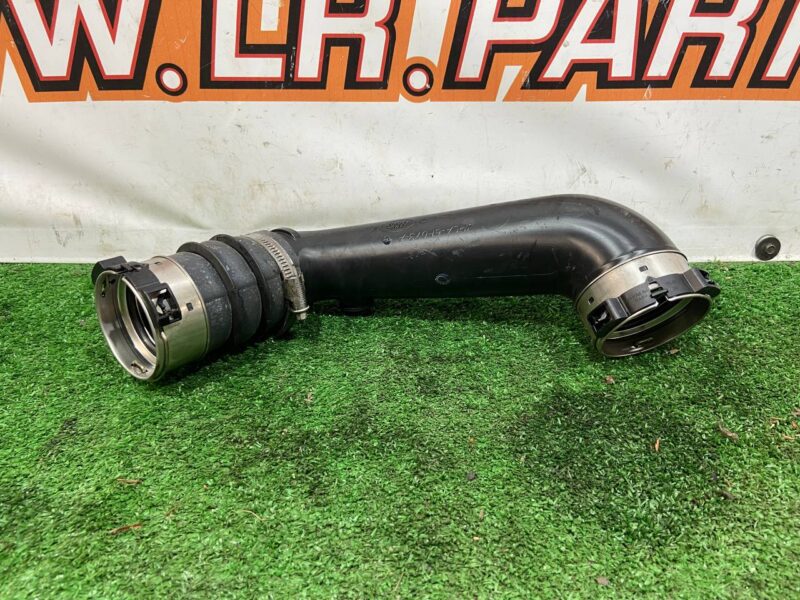 LR101002 Intercooler hose Range Rover Sport L494 (2014-2022) used cost 40 € in stock 1 pcs.