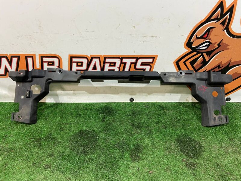 LR101105 Upper radiator deflector Range Rover L405 (2013-2021) Used cost 55,5 € in stock 10 pcs.