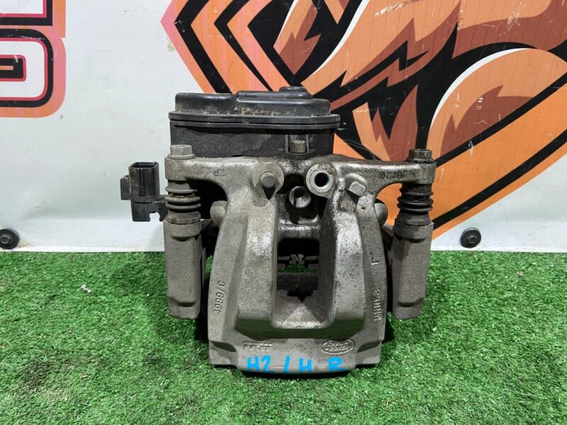 LR102245 Rear left caliper Land Rover Discovery 5 L462 (2017-) Used - Image 12