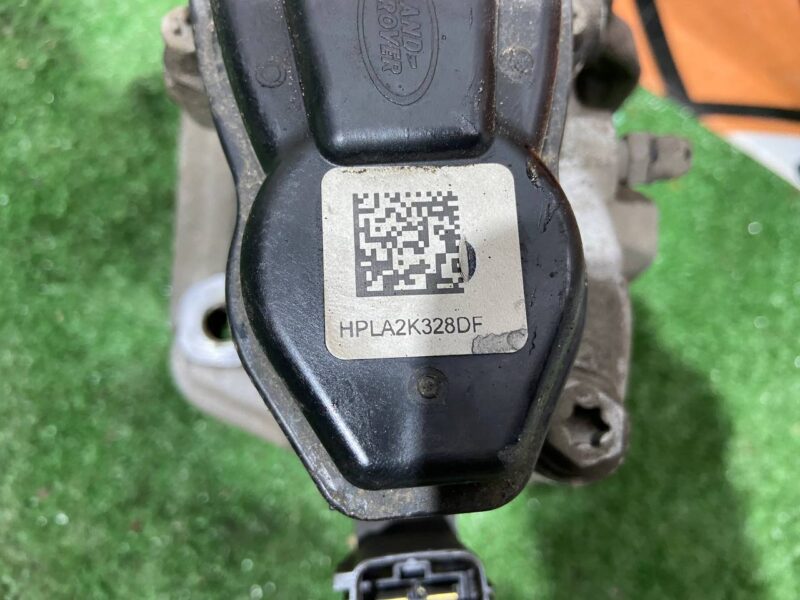 LR102245 Rear left caliper Land Rover Discovery 5 L462 (2017-) Used - Image 14